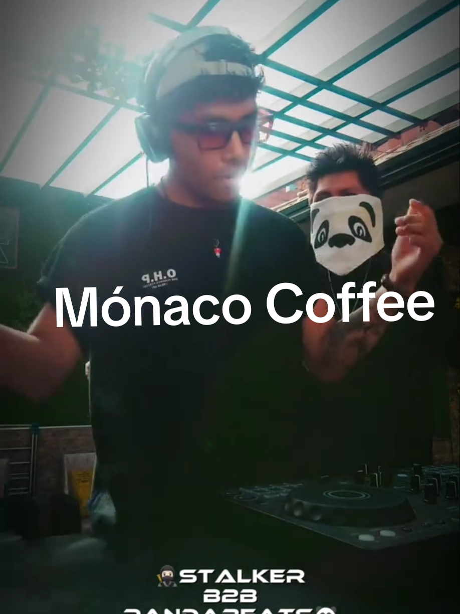 Una rave y lo tienes todo🥷🏻  #rave #coffeeparty #monaco #coffee #djs #b2b #fyp 