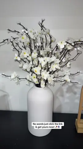 For artificial flowers these are SO adorable. Love doing this small change to my vase and making a huge difference to my living room!  #artificialflowers #tiktokshop #tiktokmademebuyit 