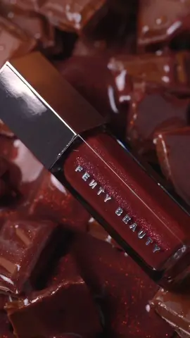 HotChocoholic 🤎☕️ @Olga Dann wears Trace’d Out Pencil Lip Liner in 'Extra Thigh' and #GlossBomb Universal Lip Luminizer in 'Hot Chocolit' 🍫 Dip into this shimmering rich brown Fenty #lipcombo to satisfy your sweet tooth this cozy season 💋 Shop this delicious & delectable duo at @Ulta Beauty, @sephora, @sephoracanada, the #fentybeauty site and globally! 🤎