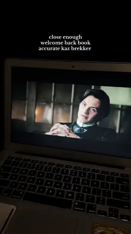 watching house of guinness for the plot (i’ve been saying louis looks like a book accurate age accurate kaz brekker since enola holmes 🗣️) mess his haircut up a bit and we’re set #sixofcrows #kazbrekker #louispartridge #houseofguinness #netflix 