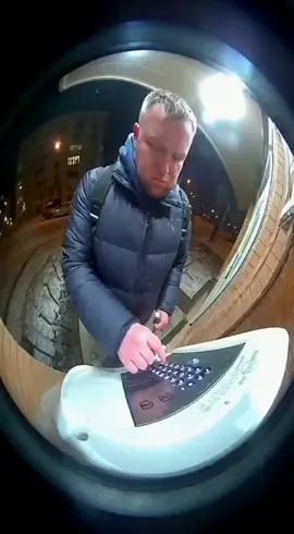 умный домофон  #умныйдом #домофон #мем #ии #рек 