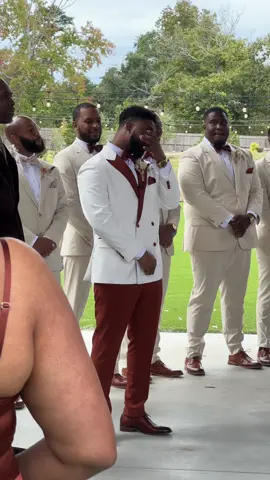 The overwhelming/joyous feeling of seeing your wife for the first time at the aisle 🥹 Love, tears and complete happiness was shared this weekend. Congratulations to D&S  Content creator for the best of the best @Atlanta Wedding Photographer  #fallwedding #weddingday #weddingcontentcreator #atlantaweddingcontentcreator #atlantaweddingphotographer 