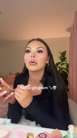 feel like i’m finally getting into the swing of things at my new club in la 🙂‍↕️ i cannnoooot even lie tho i miss my club back home so much and all my girls at hoots but here’s to new experiences and new friends 🤸‍♀️🥂