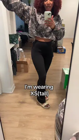 I literally will buy anything if it’s long enough! @Halara_official did amazing with the inseam on these #tallgirlfriendly #tallgirlfashion #halara #halaraleggings #tiktokshopfalldealsforyou 