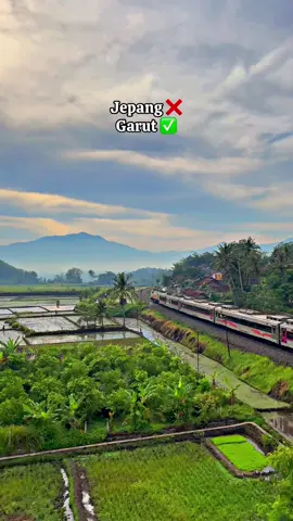 Vibes pagi hari di kadungora Garut 🥰 #traveling #aesthetic #garut #garuttraveling #kadungora 