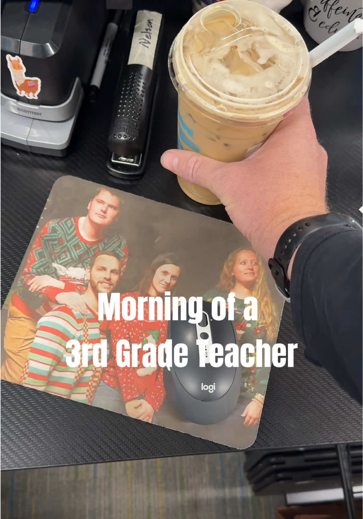 happy Monday! It was a good start to the week in third grade. Finally feeling like we’re getting our routine down! #teacherlife #morningroutine 