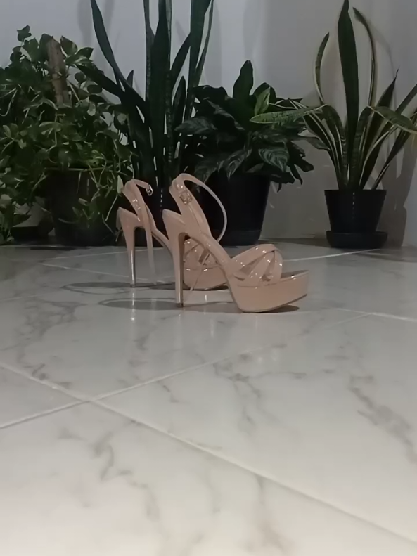 #creatorsearchinsights  Tacones altos #tacones  #sandalias  #fyp  #paratiiiiiiiiiiiiiiiiiiiiiiiiiiiiiii 