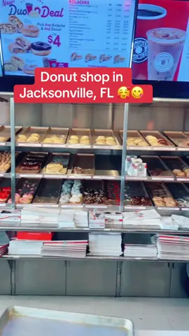 Shout out SHIPLEY DONUTS! Great staff & even better donuts 😋 #donuts #shipleysdonuts #jacksonville #donuts #iris_ayaba