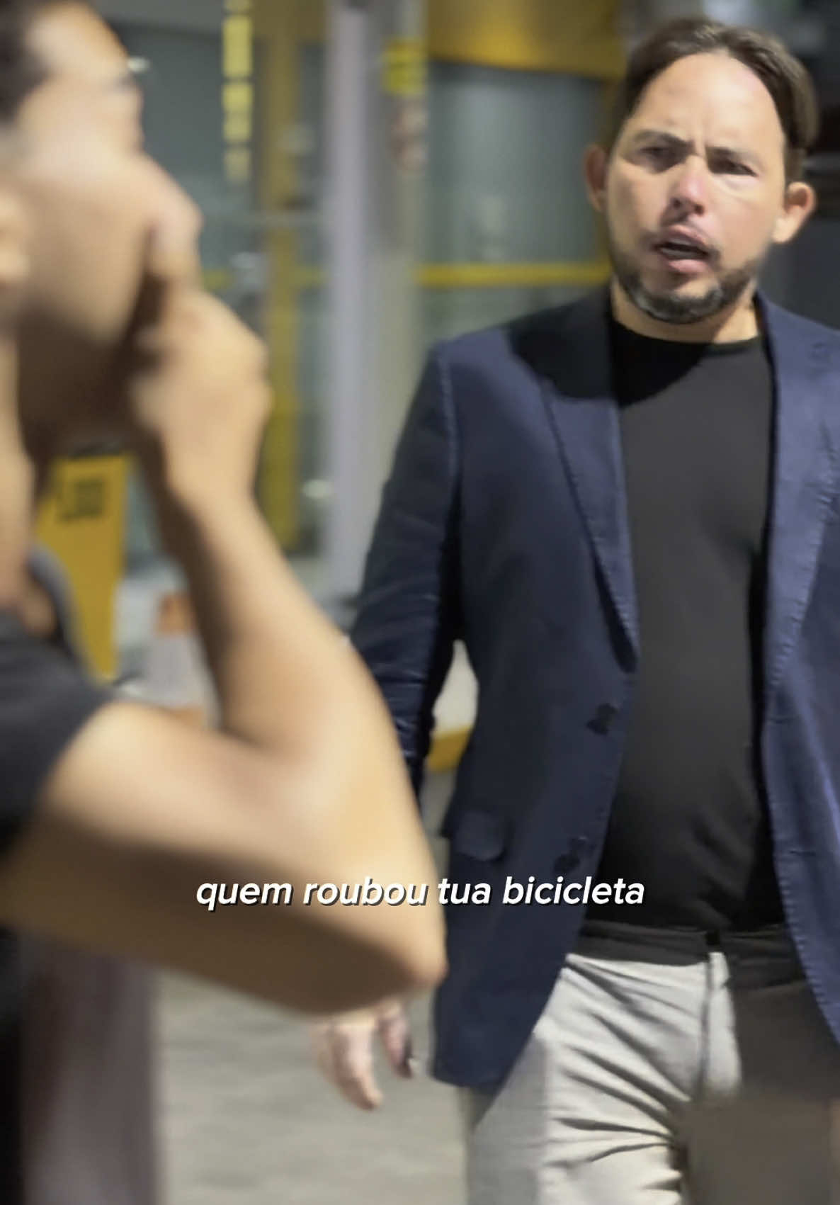 EP 27 — Os imprevistos nunca vão deixar de existir “Os imprevistos nunca vão deixar de existir. Sempre vai acontecer algo fora do plano, algo que tenta te tirar do foco. Mas é aí que entra a diferença entre quem reclama e quem resolve. Você pode parar e se frustrar… ou pode respirar fundo, se adaptar e continuar. Porque quem realmente quer, não espera o cenário perfeito — faz dar certo com o que tem, do jeito que dá. E é isso que separa os que desistem dos que vencem #empreendedorismo #negocios #sucesso #motivacao #superacao #mindset #dinheiro #jornada #viral #parteEP27 #paravoce #fy