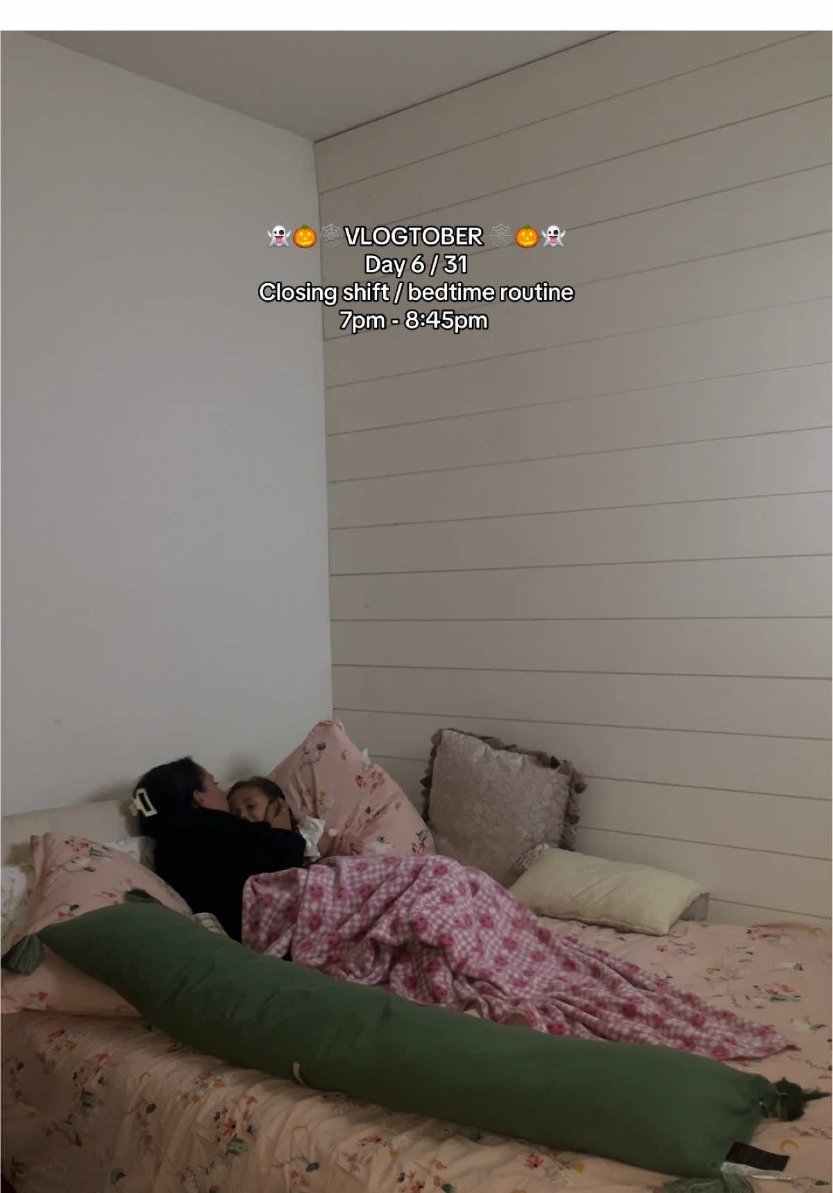 Guys the closing shift is becoming my favorite, Kyle’s been doing bathtime with the kids & laying down with them / winding them down so I can clean in peace…. 10/10 reccommend this!!!! #fypシ #contentcreator #CleanTok #dailyvlogs #MomsofTikTok @Clorox @BISSELL Clean @Tineco-US @HYDROJUG @Native Pet @PupGrade @rhode skin @Amazon @TheraBreath US 