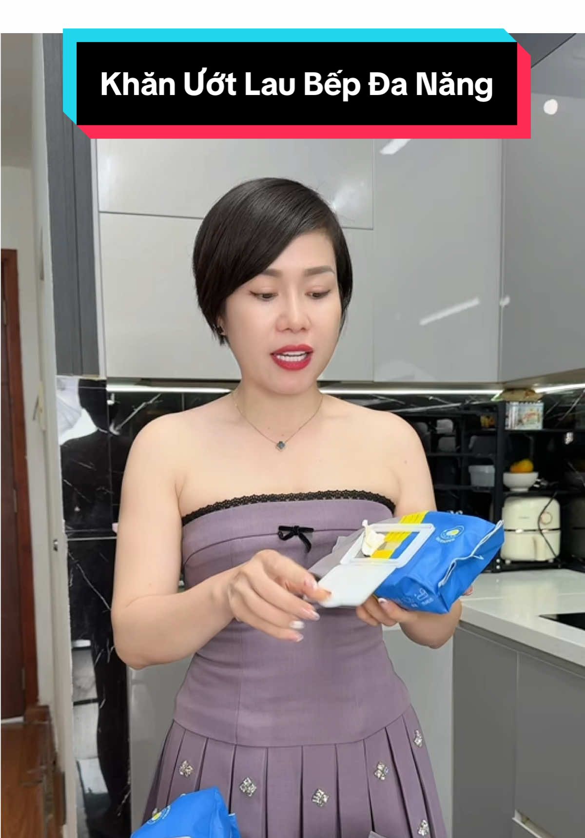 Combo Khăn Ướt Lau Bếp Đa Năng [ + Tặng thêm 1 túi MÀNG BỌC THỰC PHẨM ]. (kích thước khăn 20 x14cm) Không Độc Hại. Giấy Lau nhà bếp, Sạch Vết Dầu Mỡ. An toàn cho da #Cindythuytichcuc #khanlaubep #khanlaubepdanang 