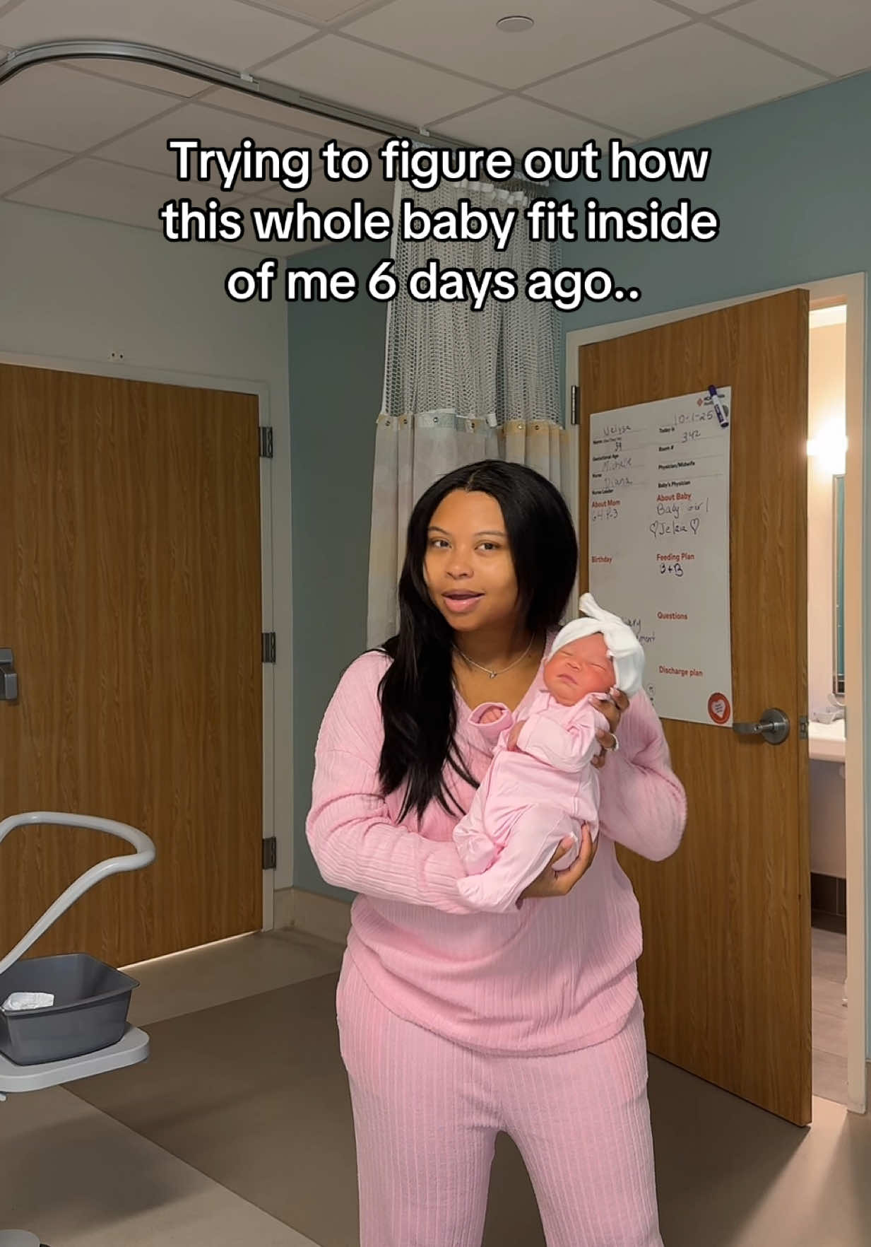 How is that possible? 🥹😅 #newborn #babygirl #babies #postpartum #moms 