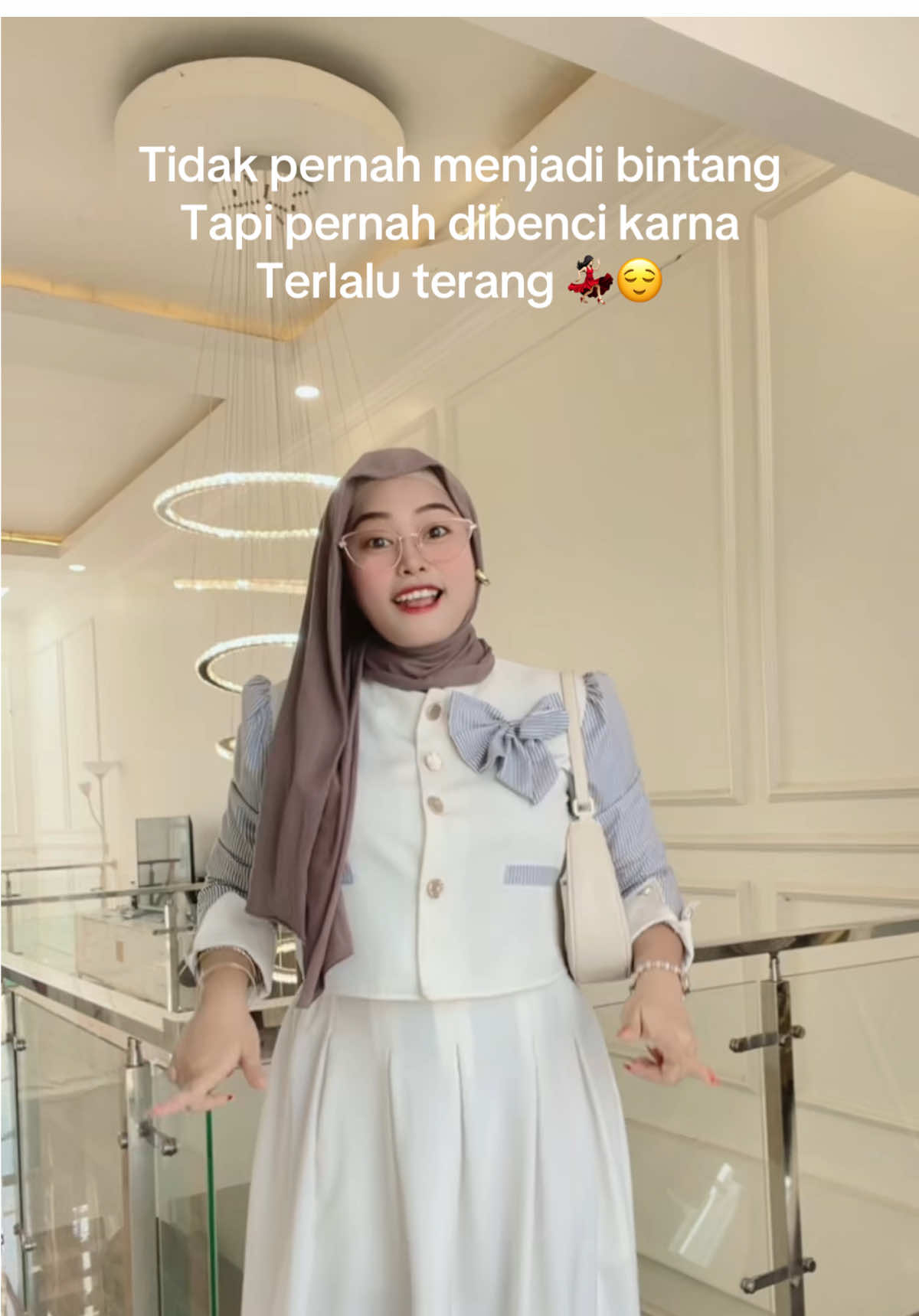 Ayucitra oneset lily 🥰#ayucitrasetelan #ayucitrafashion #ootdhijab #paydaysale #xyzbca 