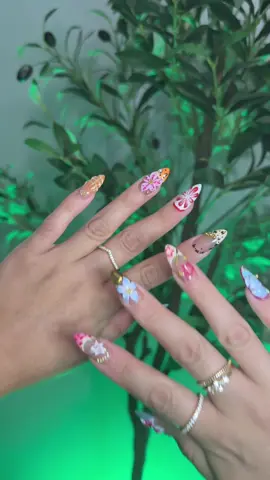 Press on nails 💅✨ uñas postizas fáciles de aplicar y con acabado profesional. ¡Listas en minutos y sin dañar tus uñas!