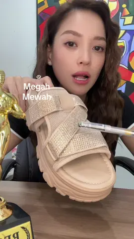 Ada harga ada kualitas #fyppppppppppppppppppppppp #wedgeswanita #goviral 