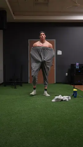 PUMP COVER OF DOOM IS BACK Pants from @YOUNGLA code:“ITSNATE” if you wanna support me!!!