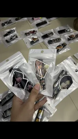 Mau cetak produk custom buat acara, bisnis, atau dipakai pribadi? Cetak satuan? Bebas desain?  Epitome Grapix jawabannya 🫵🏻🔥 Produk yang bisa dicetak: 🩲 Boxer Custom 🔑 Akrilik Keychain Custom 🛍️ Paperbag & Kertas Kado 🏷️ Stiker Vinyl / Label Produk 📸 Cetak Foto 👕 Kaos Sablon DTF 🖼️ Banner  🎫 Sertifikat & Undangan 📑 Brosur / Flyer 🪪 Lanyard + ID Card Dan masih banyak lagi. Kenapa pilih Epitome Grapix? ✔ Bisa cetak satuan atau grosir ✔ Bebas request desain ✔ Respon cepat, hasil memuaskan ✔ Bisa kirim ke seluruh Indonesia Langsung konsultasi dan order via WA WA, Oren, Tt shop. 📍: Ponorogo Jawa timur 📞: 0851-7958-5865