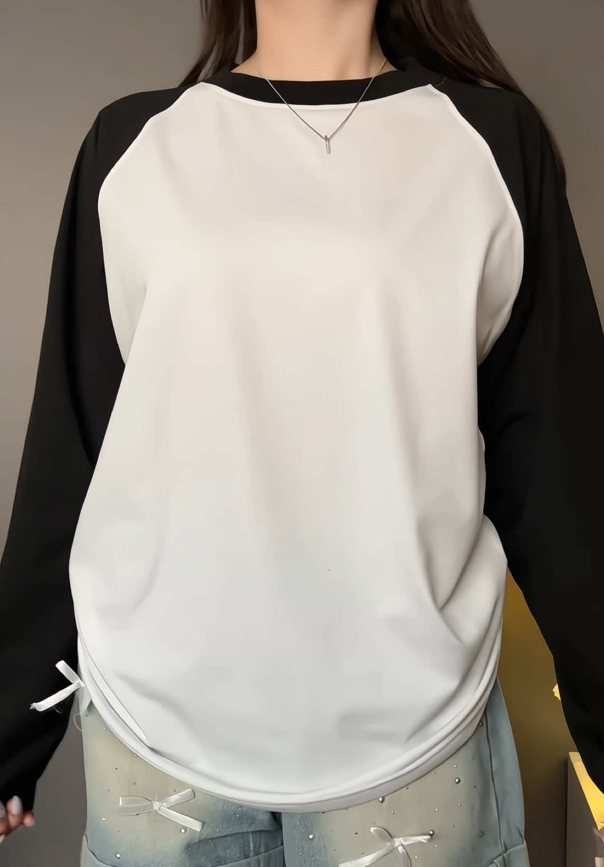 Đen trắng basic #thoitrangnu #aothun #aothunnu #babytee #lannchii00   