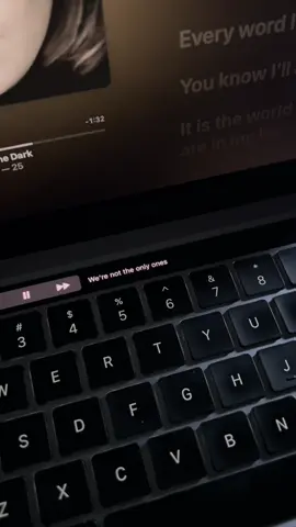 LOVE IN THE DARK #loveinthedark #adele #laguviral #trending #lyrics 