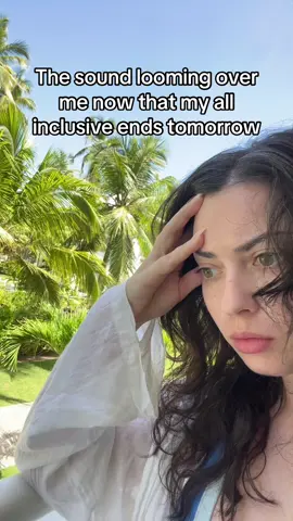 Crying in the club asf 🌴🌴🤦‍♀️#vacations #end #scary #allinclusiveresort #fyp 