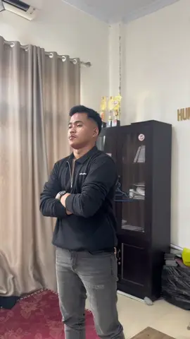 Kapan lagi dapat sweater sebagus ini dengan diskon 60%😎 #sweater #hooliganssweater 