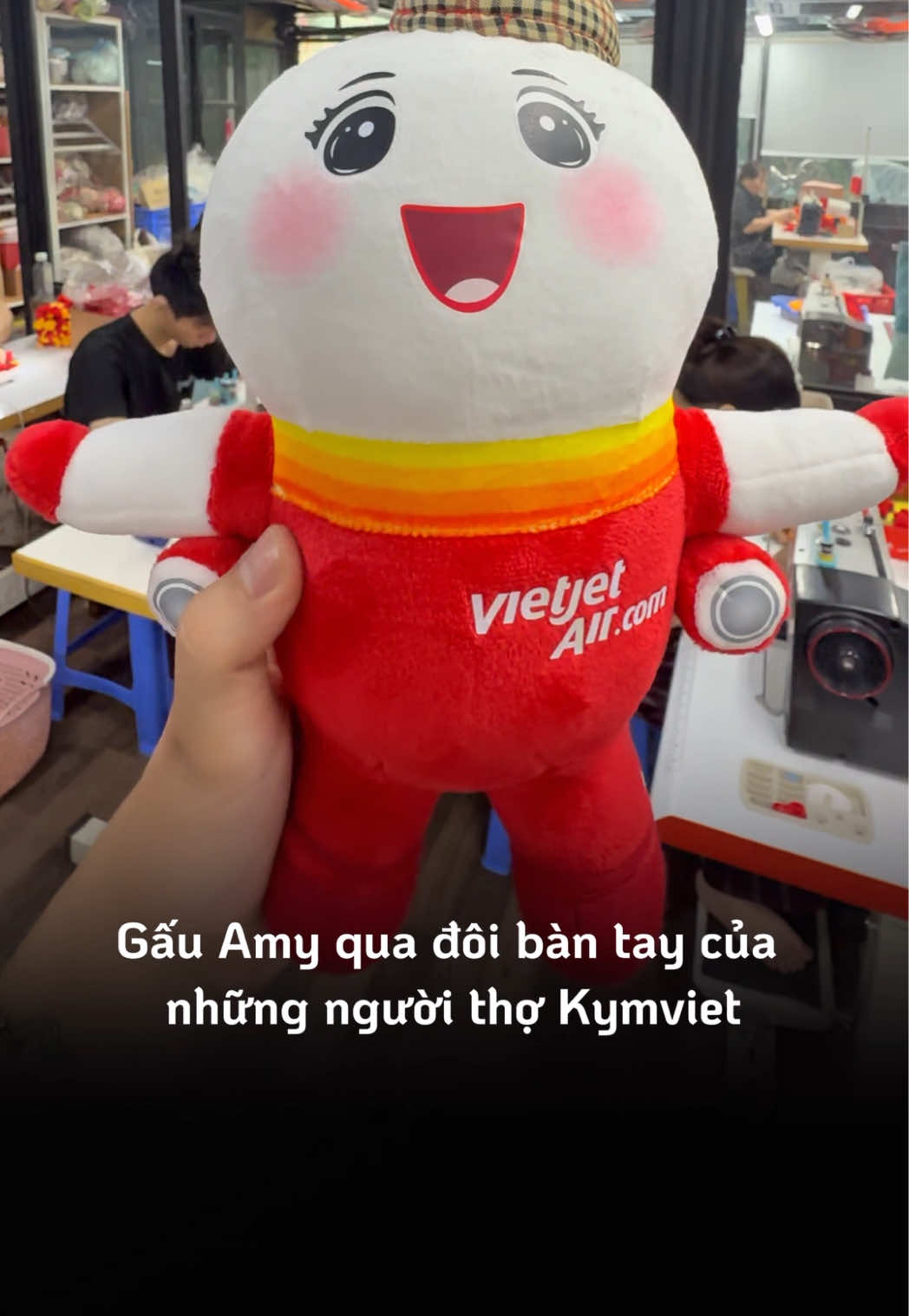 Vietjet cùng KymViet mang gấu bông Amy lan tỏa nghị lực và yêu thương đến cộng đồng. #Vietjet #BaylaThichngay 