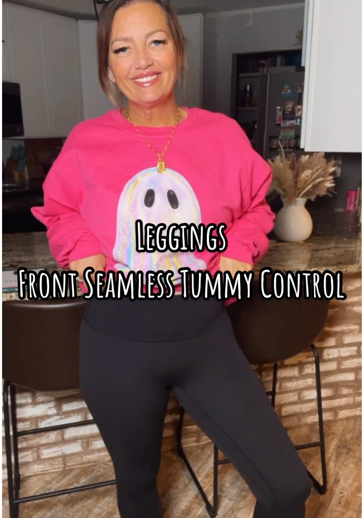 😍😎 #fallfashion #comfyclothes #momstyle #leggings #seamlessleggings 