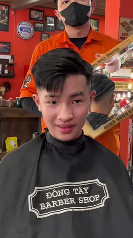 Combo mái chéo + gáy nhọn còn hot k ae😆#dongtaybarbershop #viral #boypho #maicheo#CapCut 