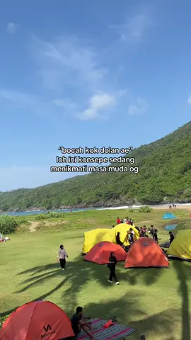 mumpung sek nom ndang camping pantai kebo😎 jangan lupa jugaa booking tenda di kita hubungi nomor yang ada di bio di tunggu bookingan tendanya teman teman#pantaikebo #munjungan #trenggalek #camping #sewatendapantaikeboreal 