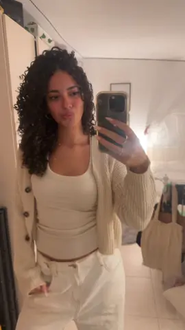 המראה מלוכלכת🥲 