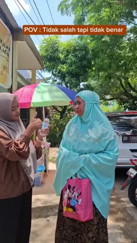 Nda salahji tapi nda benar juga  #oleholehhajiumroh #airzamzam #fyppp #videos #kontenhiburan 