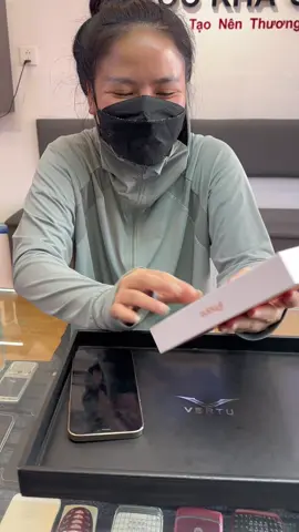 Đập hộp lần 2. Cám ơn em đã luôn đồng hành và ủng hộ shop anh. Done: IPhone 17 Pro Max 256GB Cam Chính Hãng Việt Nam. Bên em luôn sẵn máy tại shop. Anh chị có nhu cầu ủng hộ.#TikTokAwardsVN #iphone17promax #xuhuongtiktok #phuockhastore 