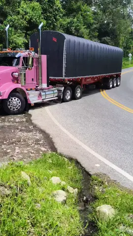 😮‍💨💨#viralvideos #solocharol🇺🇲🤟 #tractomulascolombia🇨🇴 #fypシ゚ #kenwortht800 