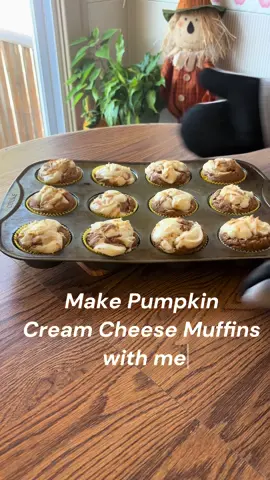 Pumpkin Cream Cheese Muffins 🎃 🍁  Muffin Recipe:  -15 oz pumpkin puree -1/4 cup vegetable oil -1/3 cup milk  -2 eggs -1/2 cup granulated sugar  -1/2 cup brown sugar  -1 tsp vanilla extract  -2 tsp pumpkin spice  -1 tsp cinnamon  -2 cups all purpose flour  -1 tsp baking soda  -1 tsp baking powder  Cream Cheese filling: -8 oz cream cheese -1/2 cup powdered sugar  -1 tsp vanilla extract  •Bake at 350F for 25-30 minutes 🎃  #fallrecipes #baking #fall #fyp #muffins 