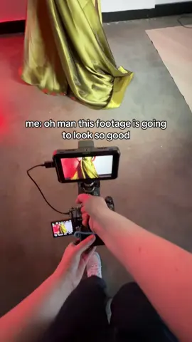 if you don’t know what’s wrong here consider yourself lucky 🙃 #videographer #videography #fyp