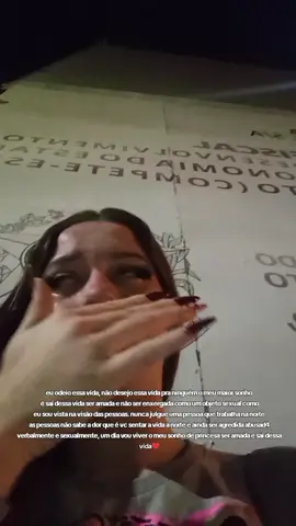 sei que vou ser julgada por ter postado esse vídeo chorando mas eu não ligo, só eu sei oq eu passo a noite. ainda vou achar um homem que me tire dessa vida que me valorize de vdd vou viver meu sonho de princesa #trans #transgender #lgbt🌈 