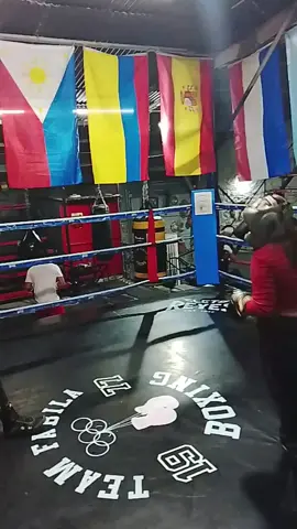 Yo jode y jode que quería un sparring, y cuando subo.🫠