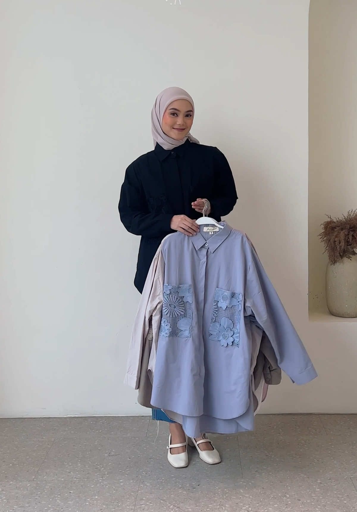 kemeja cantik satu ini wajib banget kamu CO ✨😍#bigsize #marchemode #OOTD 