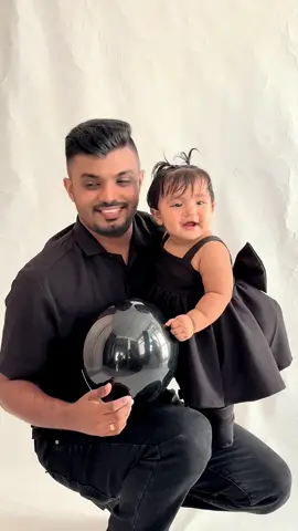 සුදු නංගා ගේ හිනාව☺️❤️ ඒ වුනාට තාත්තිගේ ඇස් තියෙන්නේ අක්කි ලඟ🥹❤️🙏🏻#fyp #foryoupage #hashtag #tiktokviral #kaluthara 