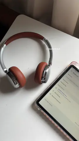 retro style headphones from @UgreenOfficialShop 🎧 #headphones #ugreenheadphones #headphonesrecommended #retroheadphones 