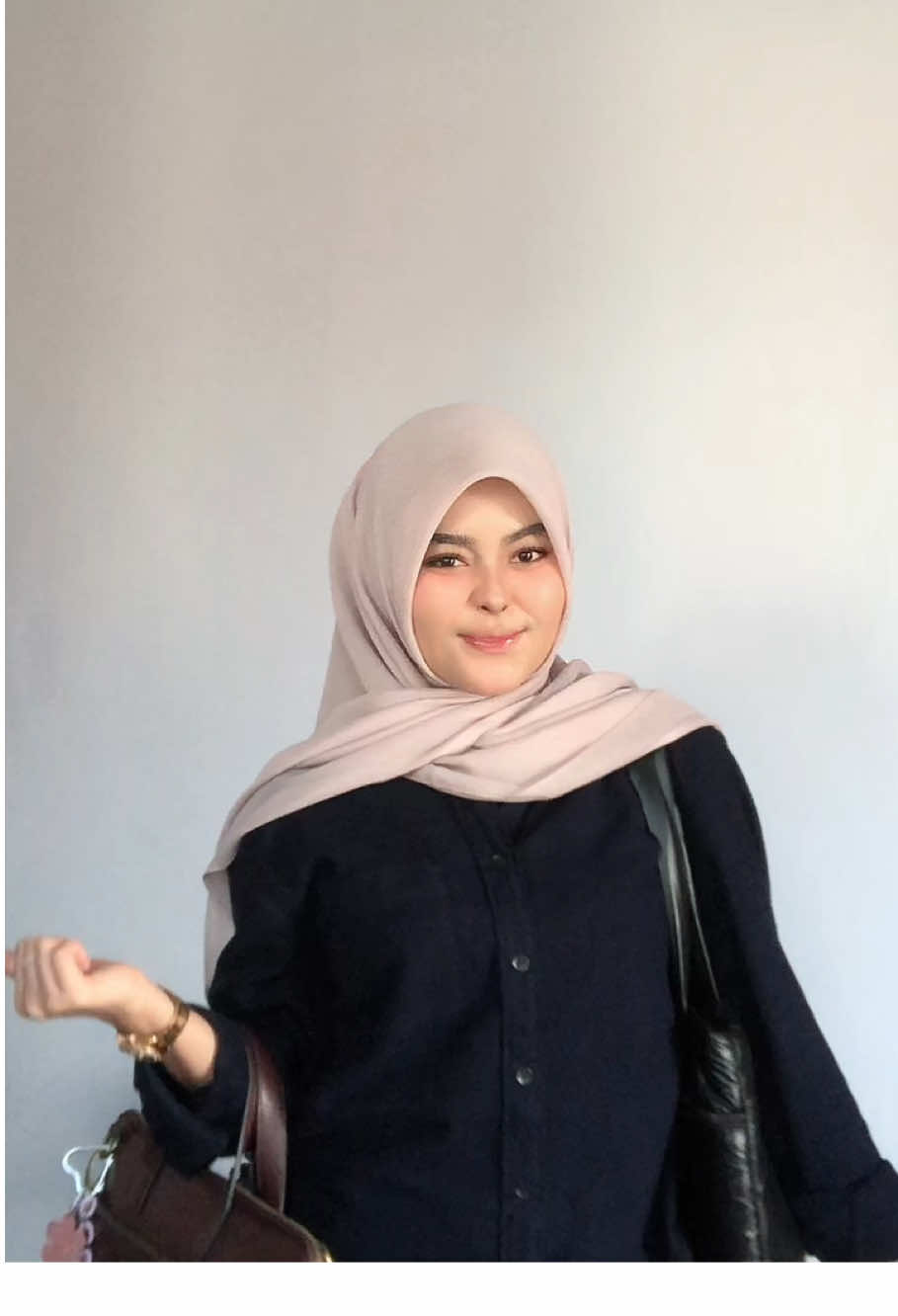 lagu fav : lagu jawa, meskipun sunda mentok🙏🏻 #fyp #fitcheck #ootdfashion #mahasiswasmesterakhir 