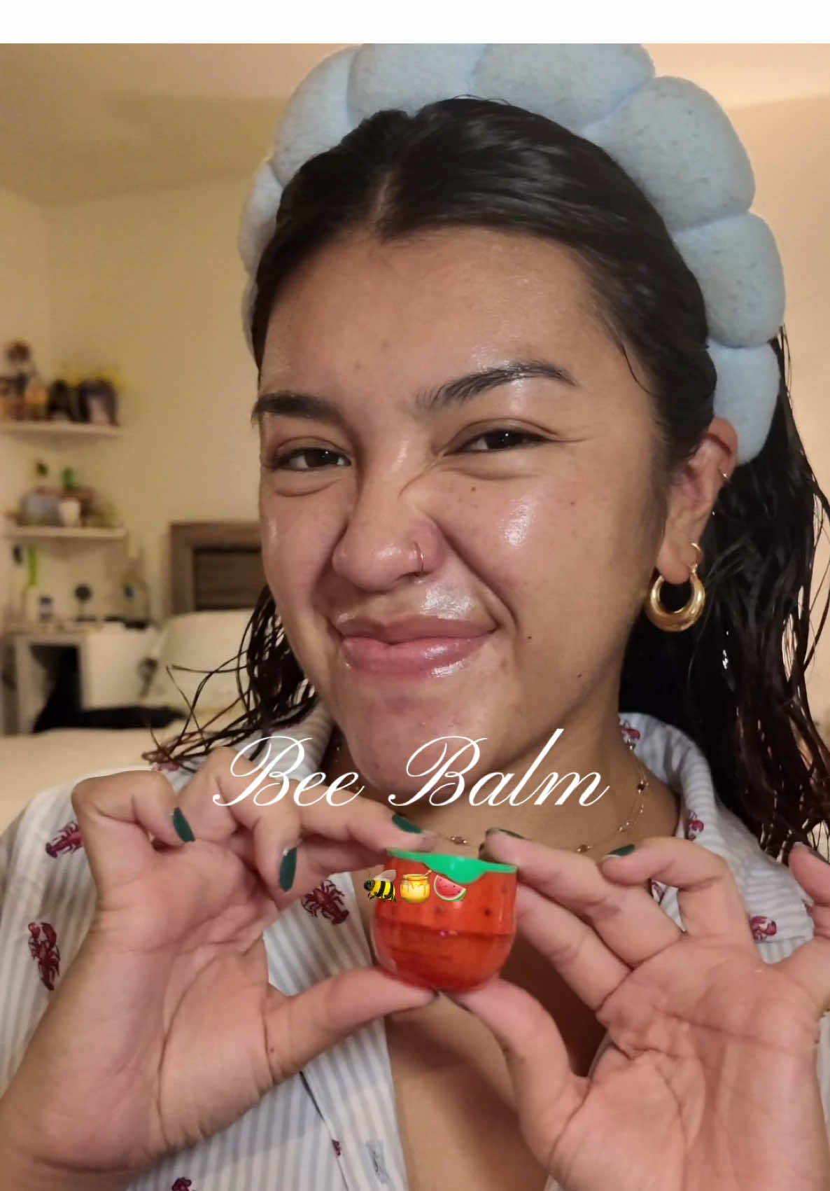 Sweet like honey 🍯🤎 #beebalm #lips #lipbalm #nightimeroutine #pr @mybeebalm  