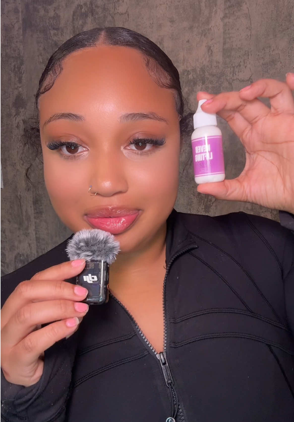 First sale with my neverlifting LACE GLUE ‼️❤️  #thenicholehair #neverliftinglaceglue #wigglue #hairbusinessowner #firstsale 