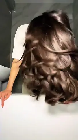 Shampoo escurecendor  de cabelos brancos  totalizante colored 300ml efeito 100% natutal, super resultado.