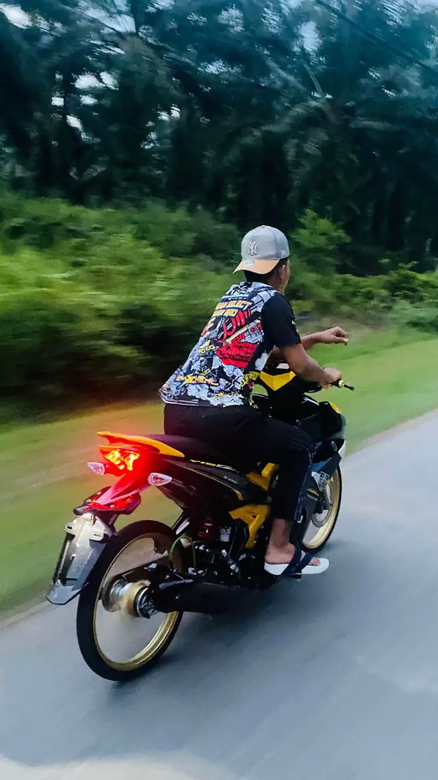 soalnya kurang ganteng🫥 #fyppppppppppppppppppppppp #xyzbca #fypviralシ゚ #fypcekali #fiwipi 