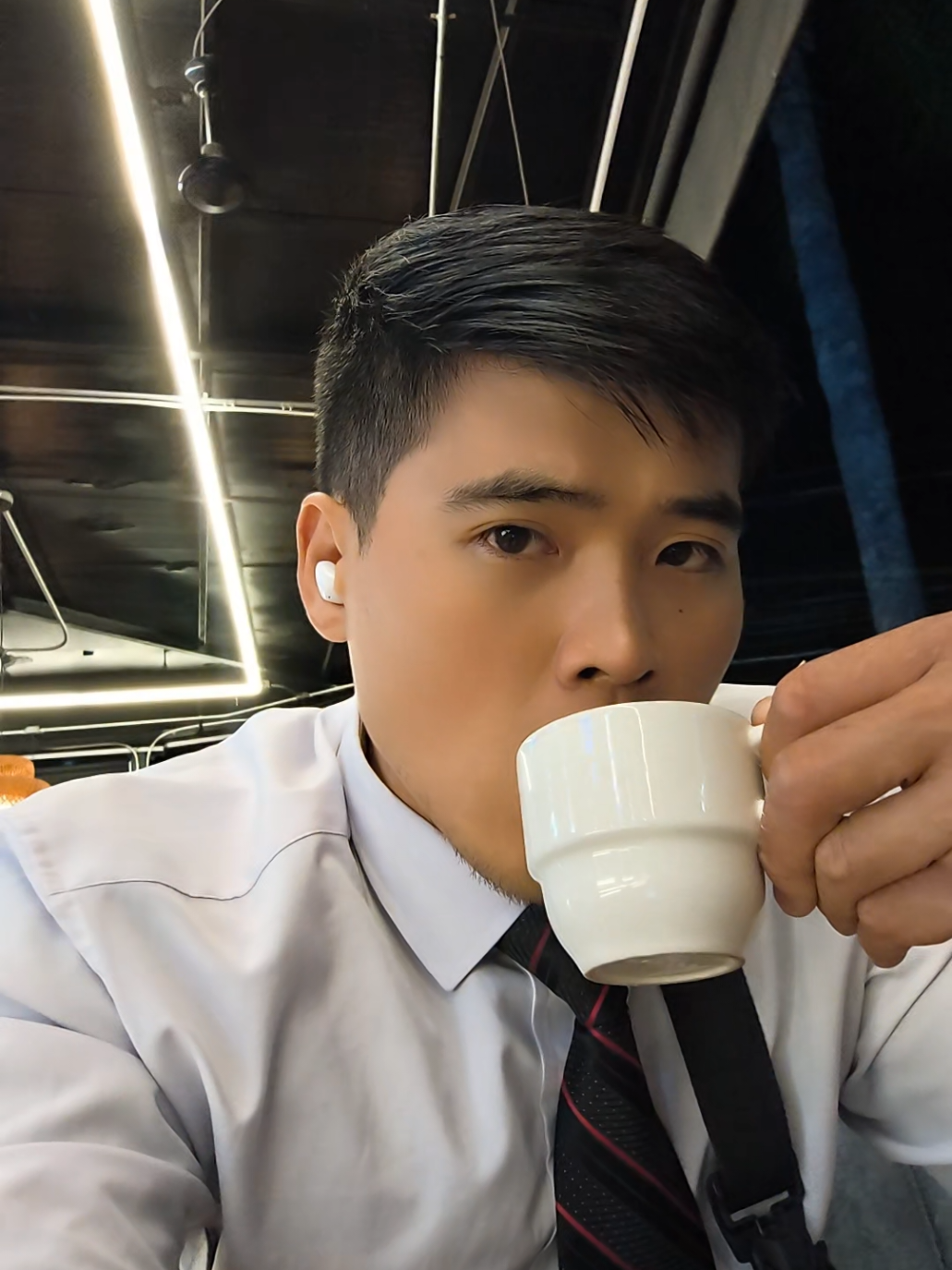 11:11 tomar café antes de dormir 🤭 #cali #colombia #cafe #asiatico #kdrama 