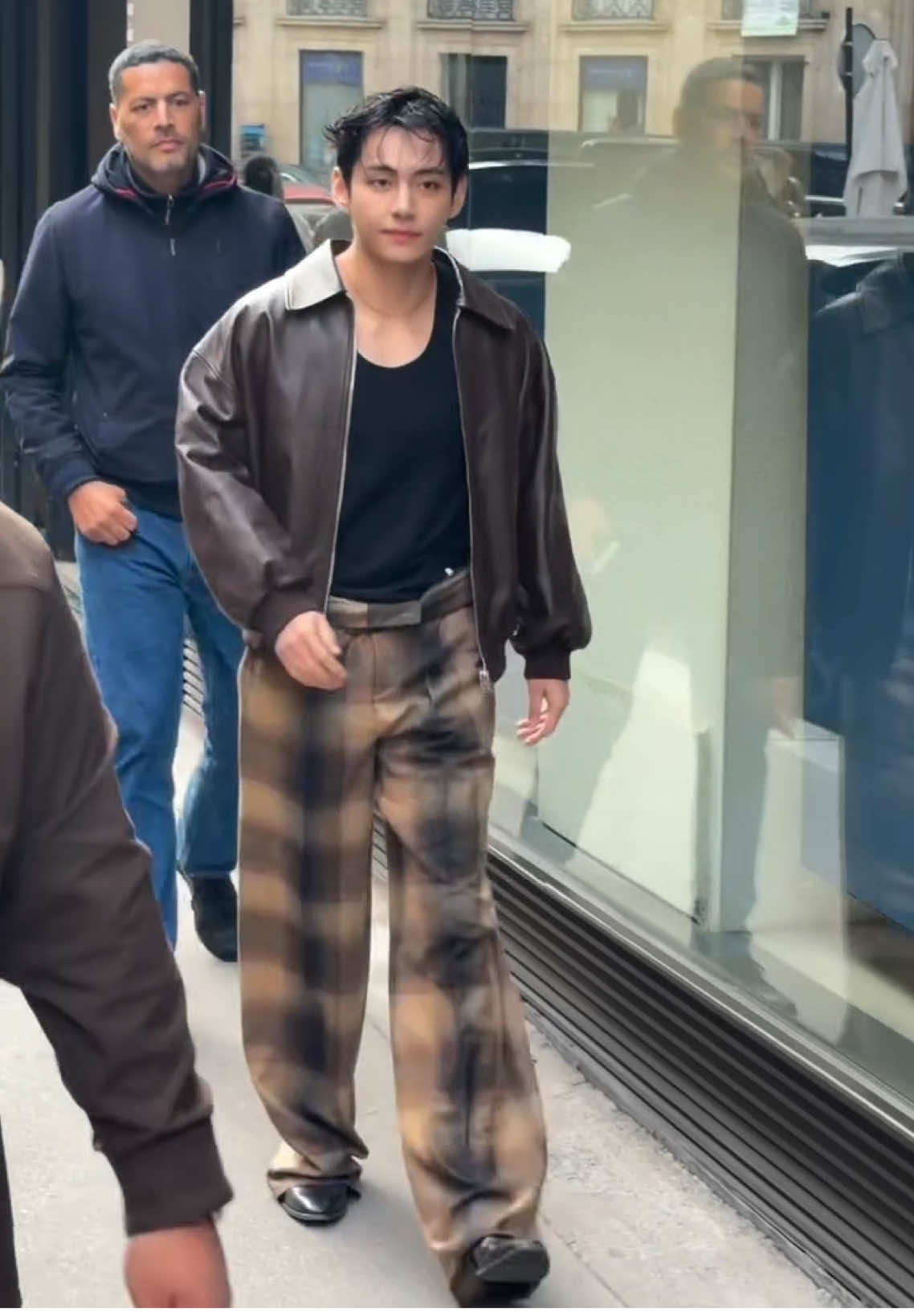 NY sắp về với bé rùi☺️ NY bảnh số 2 thì không ai số 1😎 V FOR PARIS FASHION WEEK #VXCELINEPFW #CELINESUMMER2026 #TAEHYUNGXCELINE #PFW