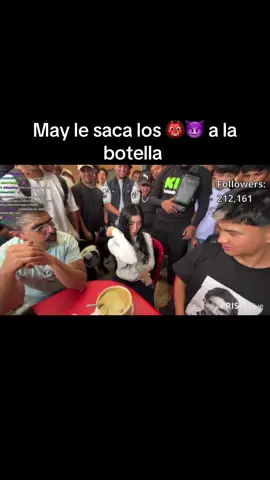May le saca los 😈 a la botella @Ismael Sánchez ❤️🖤 @May_osorio @Mar🤍 @El Pablo Morsa ⭐️ @Santymore99_ss #ismaelsanchez #ecuador #may #loja #tour 