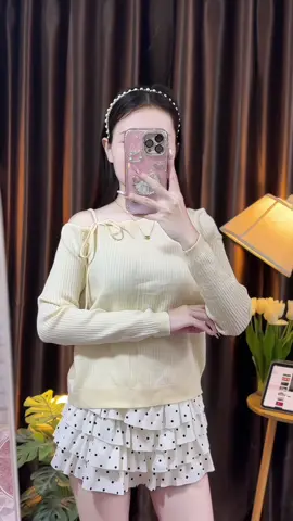 เสื้อปาดไหล่แขนยาว กดเลือกสีได้ที่ตะกร้าเลยนะคะ 🧺🤎#เสื้อผ้า #เสื้อผ้าแฟชั่น #เสื้อแขนยาว #เสื้อไหมพรมแขนยาว🐻🤍 #เสื้อปาดไหล่ 