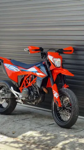 My Regi Boy 😈 KTM 690 SMCR 🐦‍🔥 Genuine Registered Toy 💥 With FMF Exhaust 💣  #ktm #fmf #fyg #trending #supermoto 